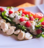 Новое летнее меню в ресторане The Strand Grill