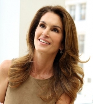 Дочь Синди Кроуфорд подписала свой первый модельный контракт