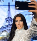 Королева селфи: в музее мадам Тюссо установили восковую фигуру Ким Кардашьян