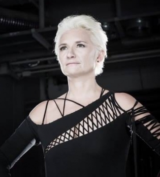 Диана Арбенина теперь блондинка