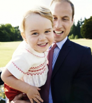 С днем рождения, Джордж: лучшие фото маленького принца Великобритании