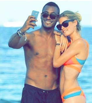 Романтика для двоих: Даутцен Крус с мужем на Ибице