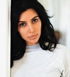 Модный шок: Ким Кардашьян снялась для Vogue без макияжа и в пижаме