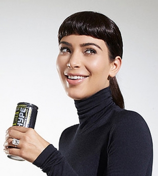 Ким Кардашьян примерила образ Одри Хепберн в новой рекламе