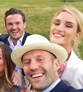 Брэд Питт, Дэвид Бекхэм, Джейсон Стэтхэм: звезды веселятся на свадьбе Гая Ричи