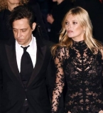 Звездная измена: супруг Кейт Мосс закрутил роман с молодой моделью