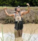 Алан Бадоев искупался в грязи на съемках шоу Орел и Решка