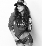 Ани Лорак записала клубную песню с российским диджеем