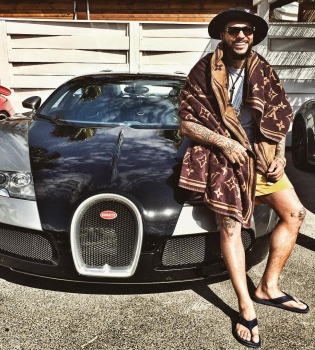 Тимати празднует день рождения