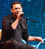 Валерий Харчишин выступил в дуэте с мальчиком, победившим рак