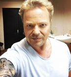 Владимир Пресняков сделал новую татуировку