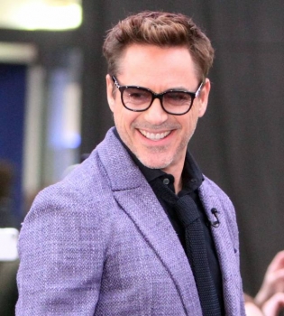 Идеальные 10 лет: Роберт Дауни-младший поздравил жену с годовщиной