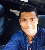 Криштиану Роналду тренируется в нижнем белье