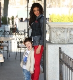 Санта Димопулос и ее сын