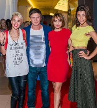 Звезды посетили сеанс с боливийским колдуном