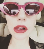 Леди Гага показала оголенные ягодицы у бассейна