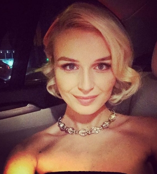 Ситцевая свадьба: Полина Гагарина отпраздновала год супружеской жизни