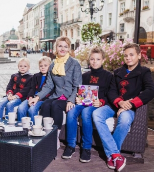 Руслан Сеничкин показал жену и детей мэра Львова