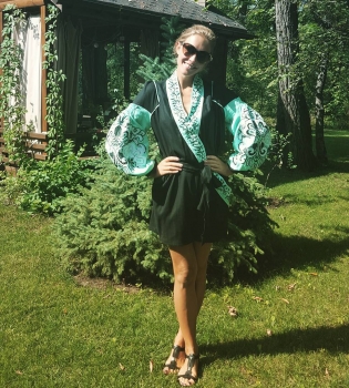 Катя Осадчая отметила свой 32 день рождения