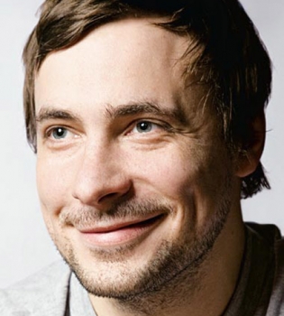 У звезды сериала &quot;Оттепель&quot; Евгения Цыганова родился седьмой ребенок