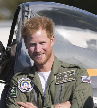 Брутальный мачо: принц Гарри отрастил бороду