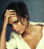 Виктория Бекхэм подверглась жесткой критике из-за чрезмерно худых моделей