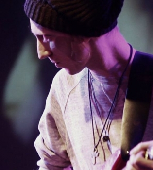 Солист группы &quot;Братья Грим&quot; Борис Бурдаев попал в аварию