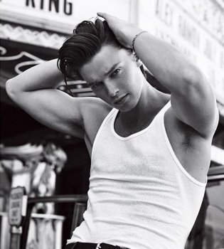 Счастливые 22: Патрик Шварценеггер отпраздновал день рождения с семьей