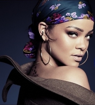 Рианна выпустила собственную линию эксклюзивных носков