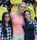 Звездная учительница: Бритни Спирс провела урок танцев в школе