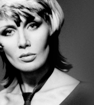 Назад в 90-е: украинские звезды поделились раритетными фотографиями