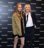 По-дружески: Кара Делевинь и Кейт Мосс сделали интимные фотографии друг друга