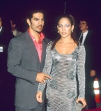 Секс-скандал: первый муж Дженнифер Лопес объявил о выходе эротичного  видео со звездой