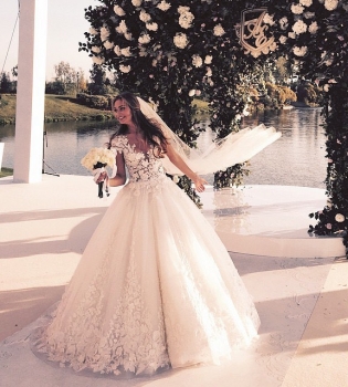 Бывший муж МакSим женился на дочери депутата