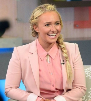 Супруга Владимира Кличко призналась, что страдала от послеродовой депрессии