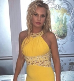 Золотые подарки: Камалия рассказала, что подарила на двухлетие дочерей