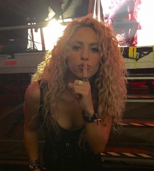 Это любовь: Шакира растрогала поклонников совместным фото с супругом Жерером Пике