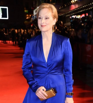 Легендарная красавица: 66-летняя Мэрил Стрип блистает на красной дорожке в Лондоне