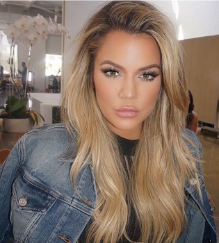 Сексуальная сестра Ким Кардашьян показала, как нужно заниматься спортом