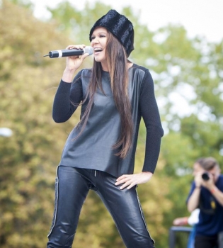 Руслана уехала в Англию