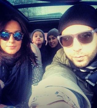 Звездный папа: Иван Ургант поделился снимком маленькой дочки