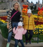 Оля Полякова отпраздновала день рождения младшей дочери в Париже