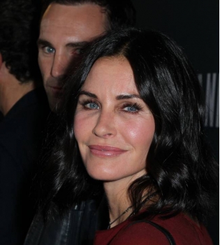 По стопам подруги: звезда сериала &quot;Друзья&quot; Кортни Кокс планирует свадьбу