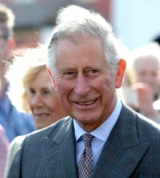 Неожиданно: принц Чарльз отпразднует 67-летие на пляже с любимой женщиной