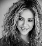 Счастливая мамочка: Шакира впервые позирует с двумя сыновьями