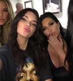 Не узнать! После операций сестры Кардашьян полностью изменили свою внешность &ndash; видео