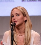 Дженнифер Лоуренс теряет контракты из-за своих взглядов на неравноправие