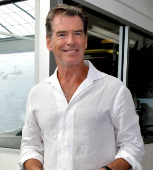 Берегитесь, женщины: Пирс Броснан покоряет отменным стилем и неувядающей красотой