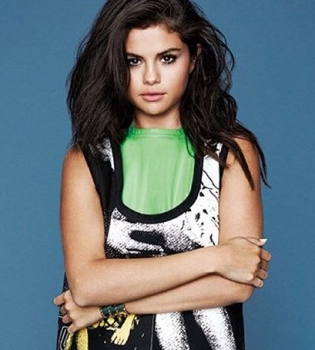 Неожиданно: Селена Гомес призналась, что боится привидений и призраков