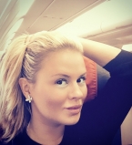 Неожиданный эксперимент: Анна Семенович поменяла цвет волос